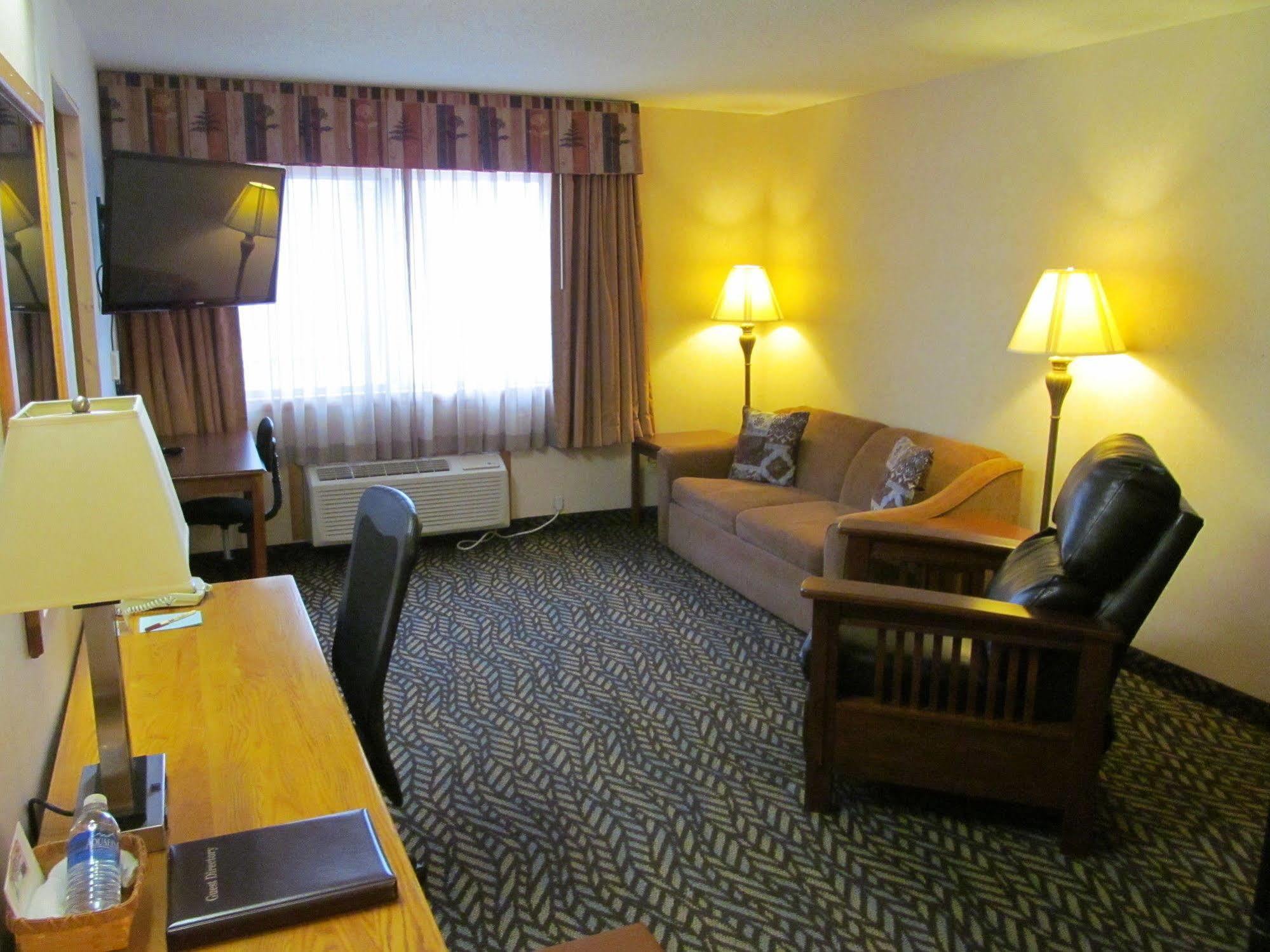 Fireside Inn And Suites Devils Lake Zewnętrze zdjęcie