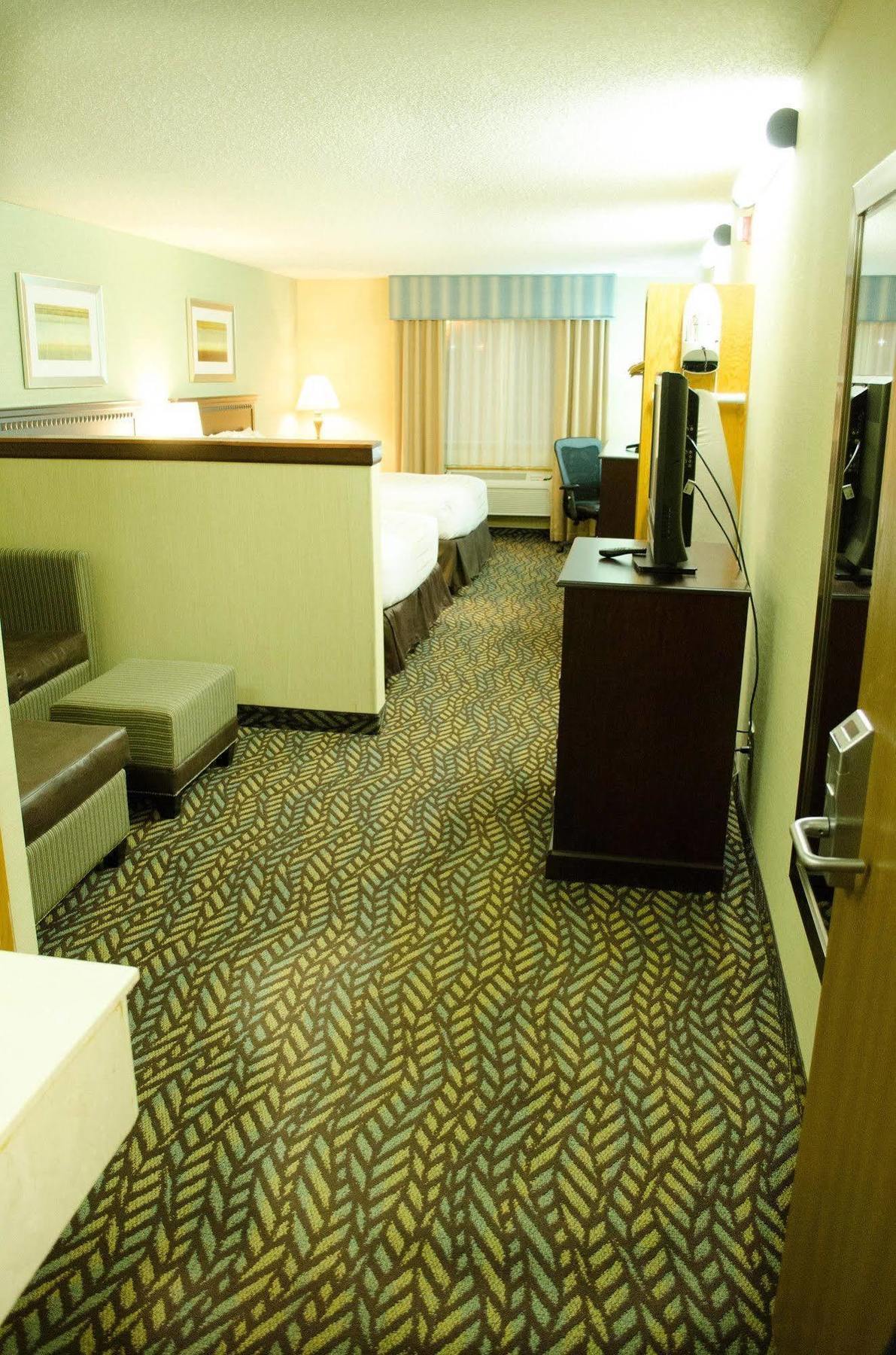 Fireside Inn And Suites Devils Lake Zewnętrze zdjęcie