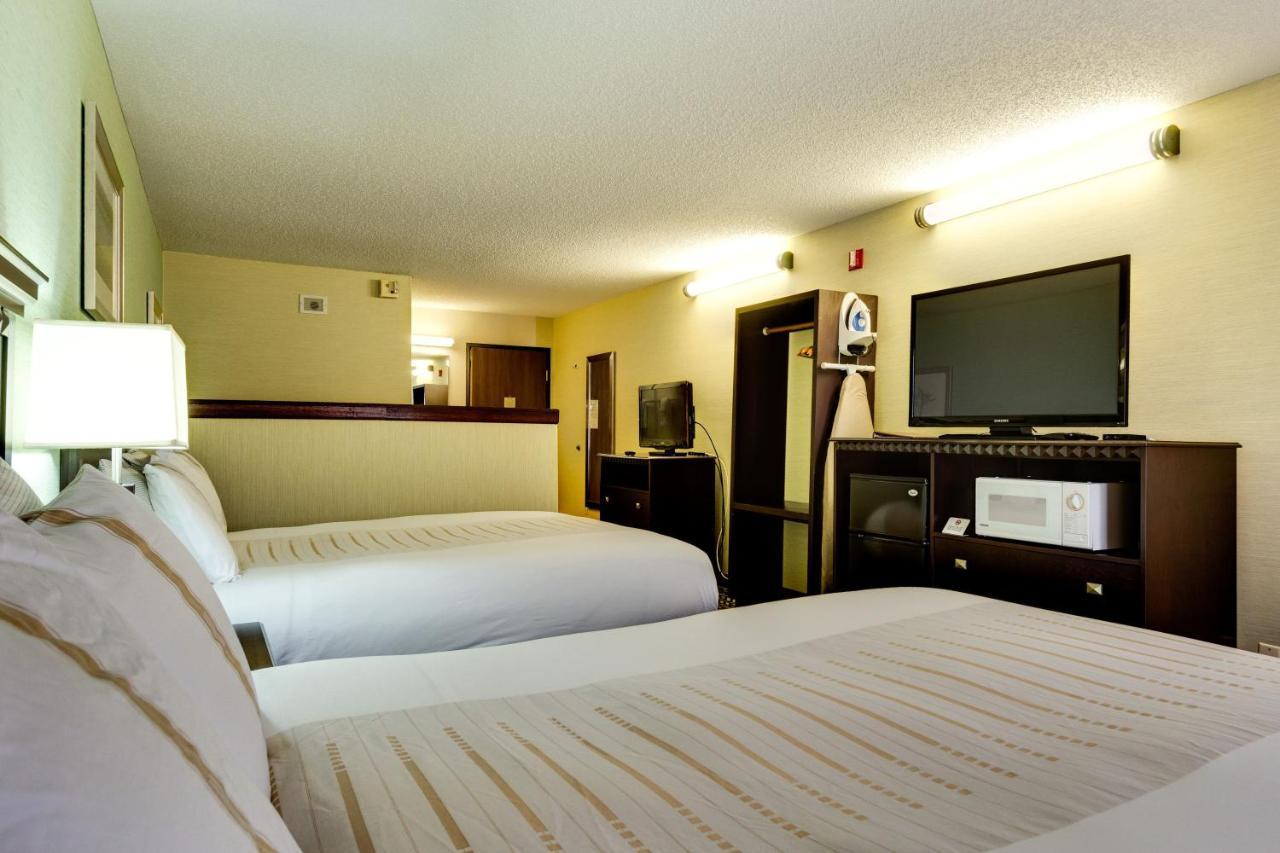Fireside Inn And Suites Devils Lake Zewnętrze zdjęcie