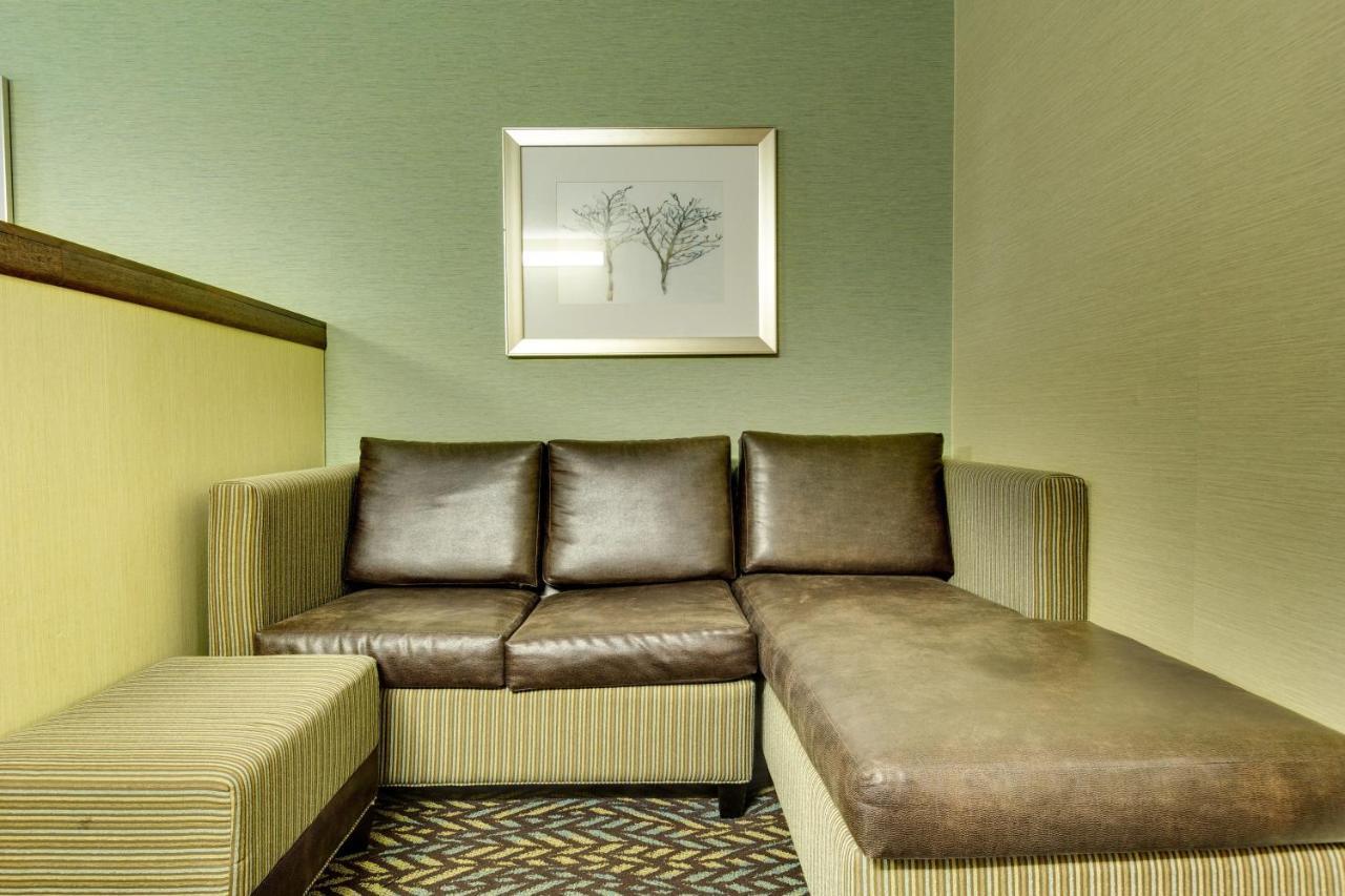 Fireside Inn And Suites Devils Lake Zewnętrze zdjęcie