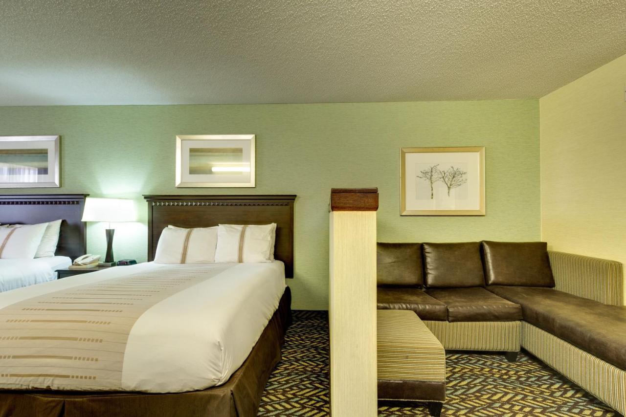 Fireside Inn And Suites Devils Lake Zewnętrze zdjęcie