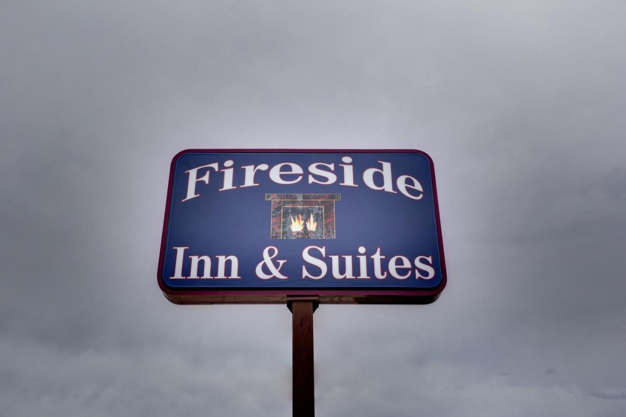 Fireside Inn And Suites Devils Lake Zewnętrze zdjęcie